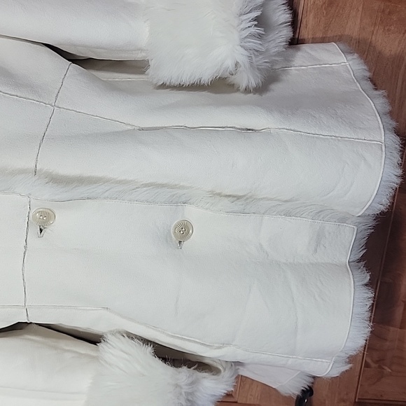 Women's White Teddy Jacket - Picture 4 of 16